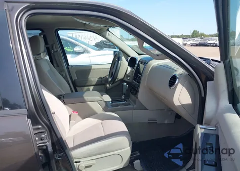 2006 Ford Explorer Xlt z USA, uszkodzony, nr VIN 1FMEU63E66UA57093